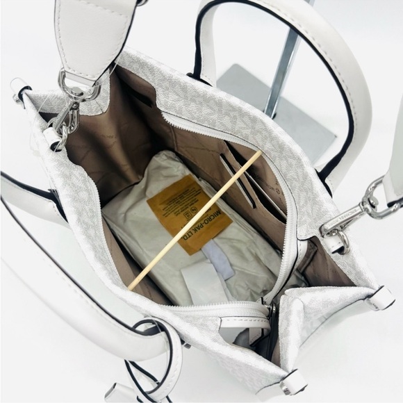 Michael Kors Small Shopper TZ Xbody Tote Bag Optic White - Picture 8 of 9